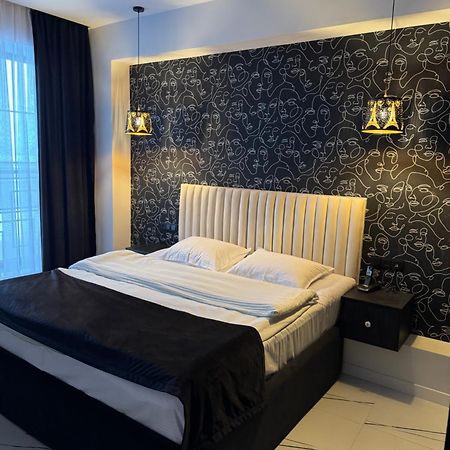 Hotel Lux Plaza P'arak'ar Exteriér fotografie