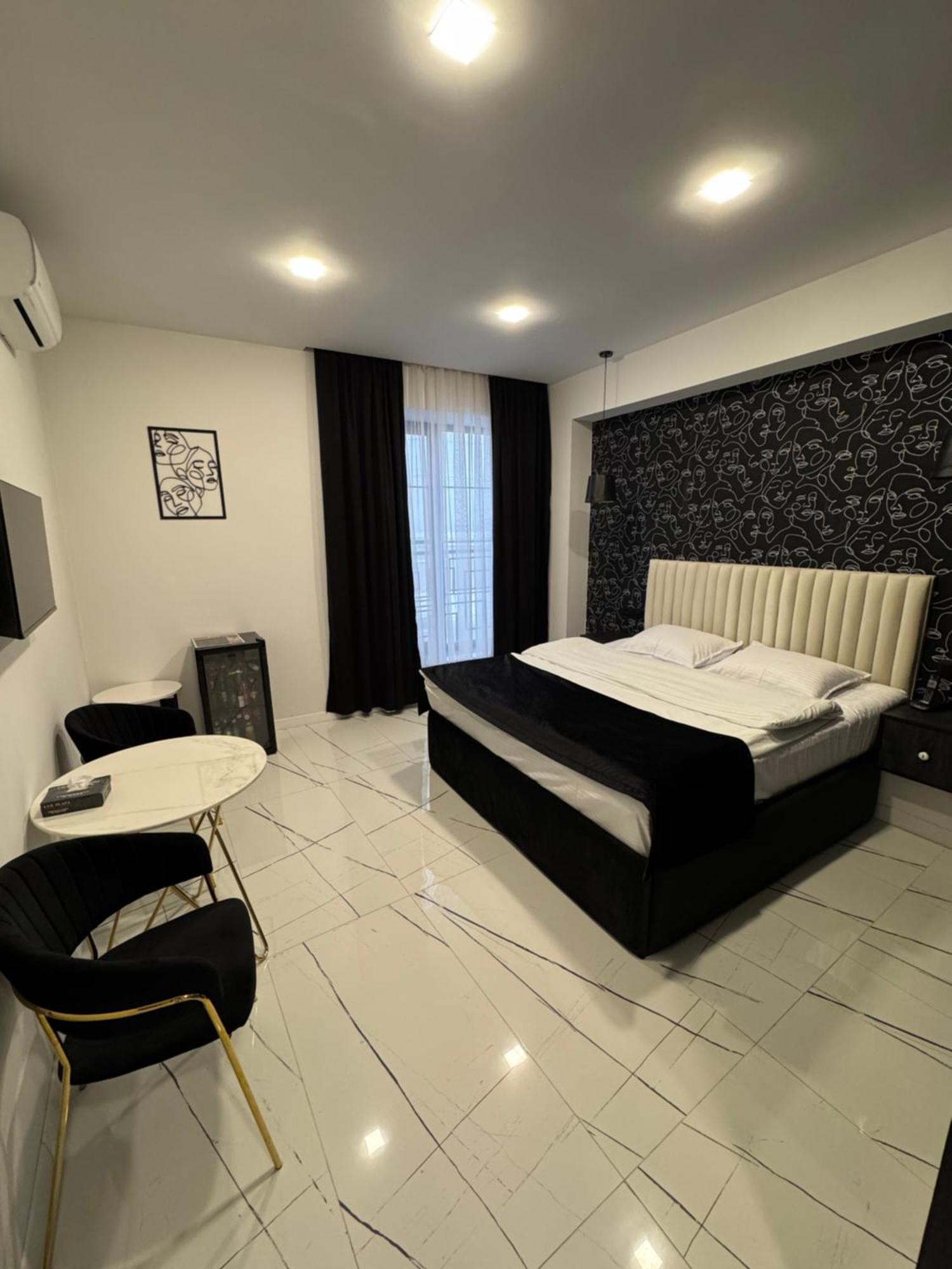 Hotel Lux Plaza P'arak'ar Exteriér fotografie
